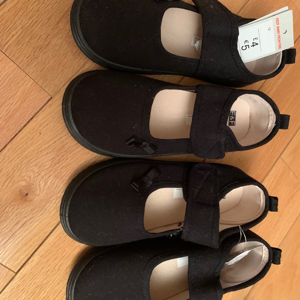 School shoes perfect for indoor school shoes bnwt